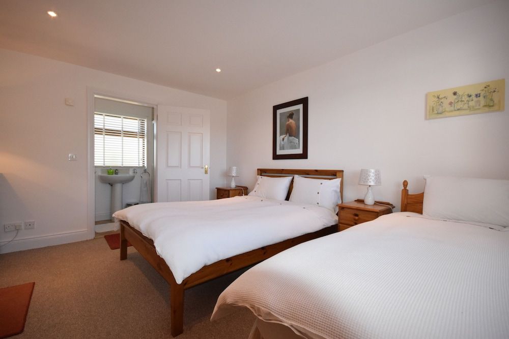 Inishclare Cottages 2