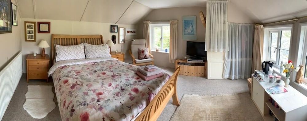Yew Tree Cottage B&B 3