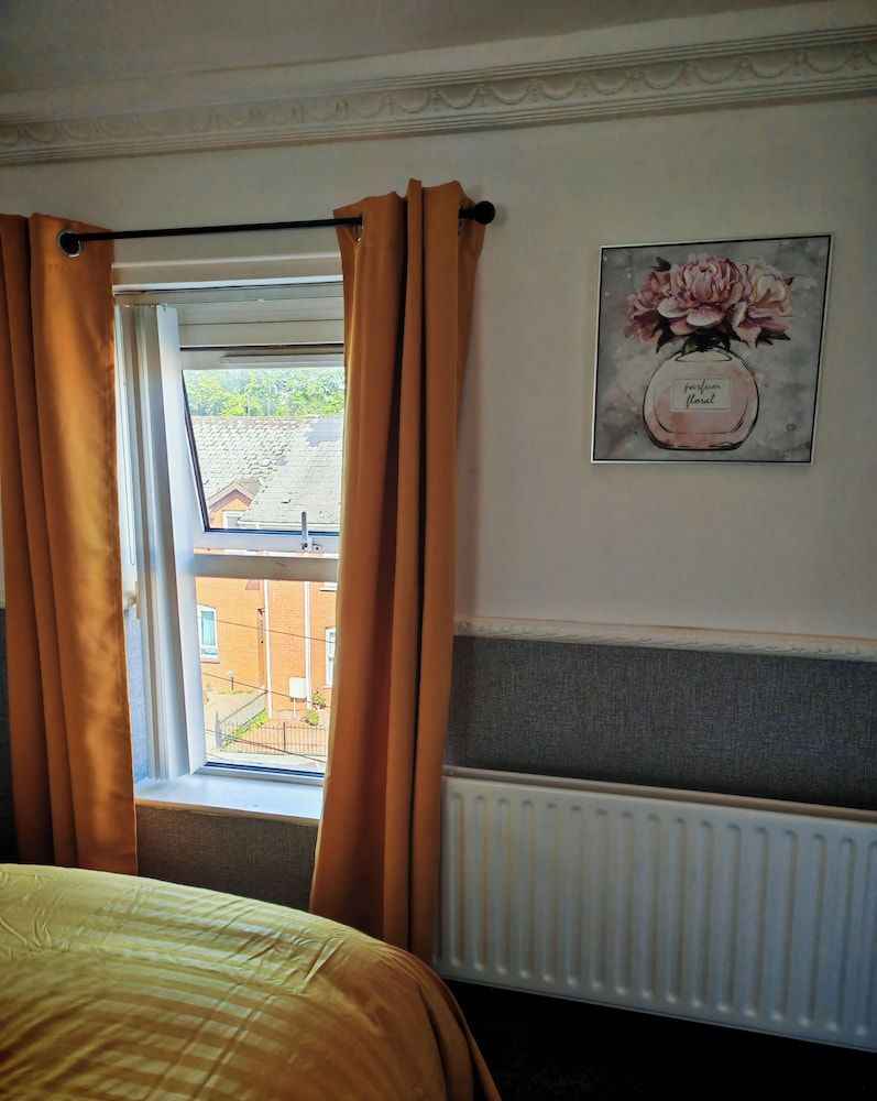 Phoenix B&B 3