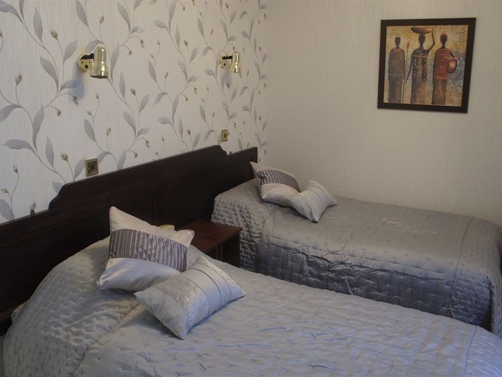 Plas Isa Hotel 3