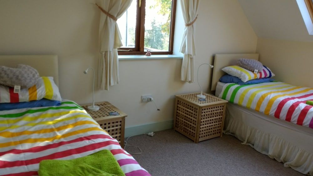 Honey Cottage 2