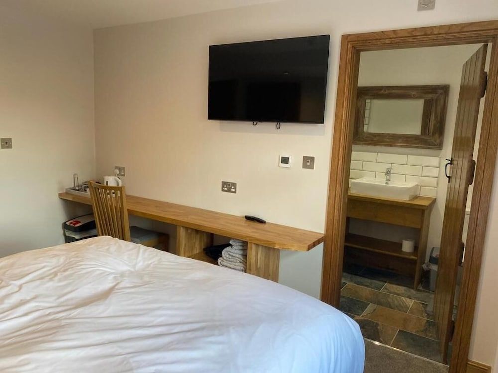 Maypole Farm Guest House 3