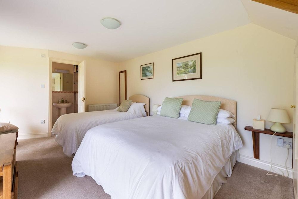 Dove Lodge in Painswick 2