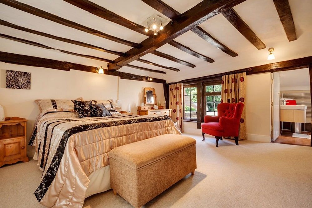 Greyhound Cottage 3