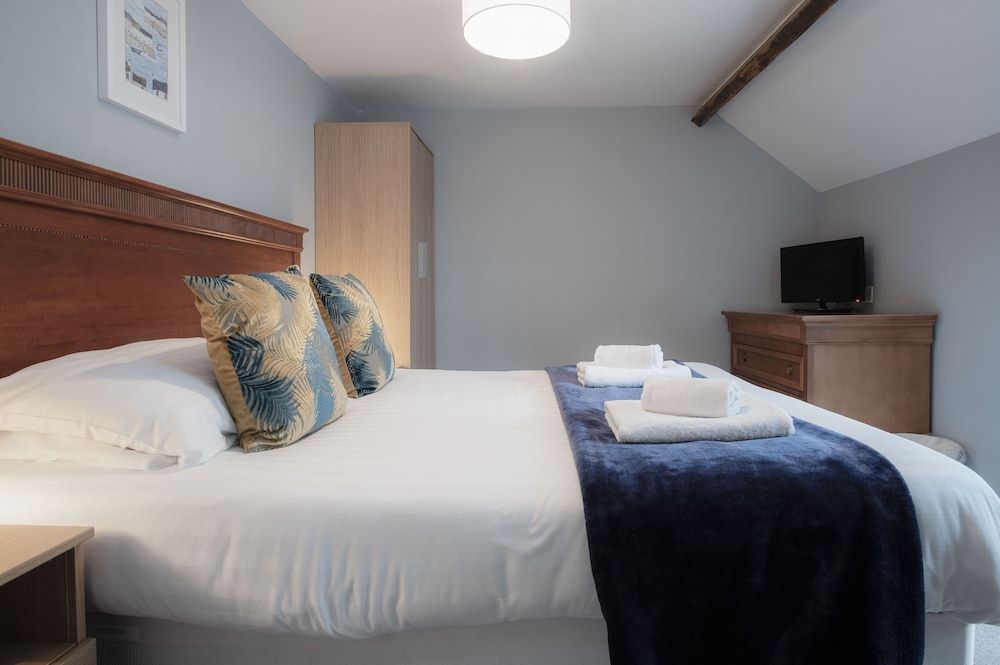 Rose Coach House - 3 Bedroom Cottage - Pendine 2