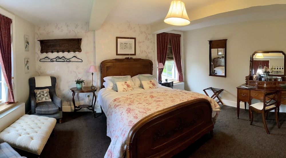 Eagle House- Award Winning B&B and Apartment 2