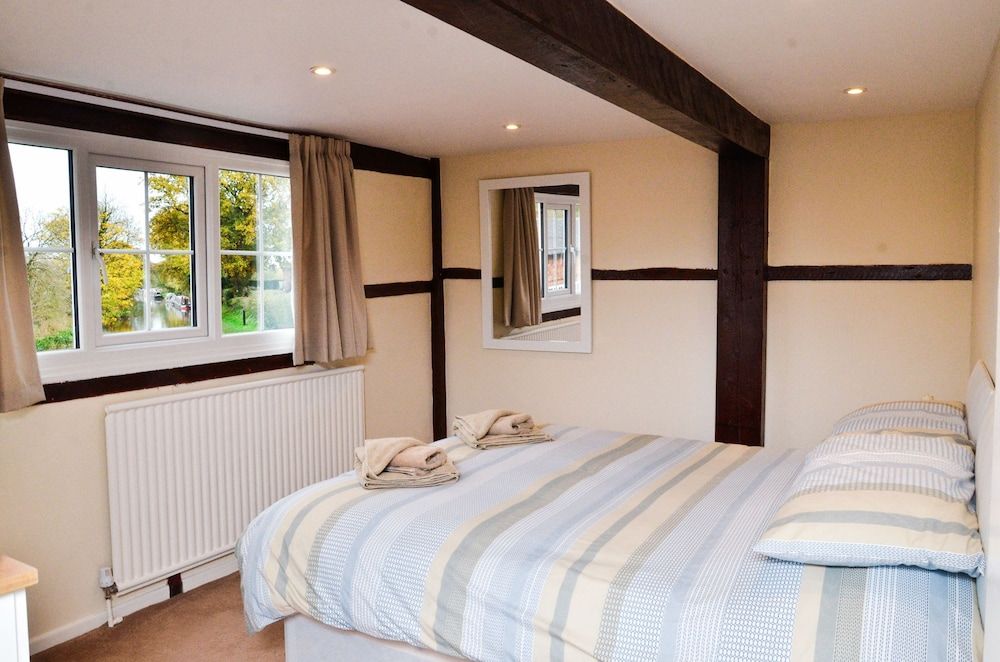 Wrenbury Mill Marina Apartments 3