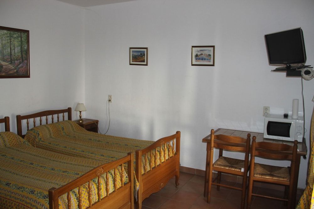 Chambres d'Hotes Les Ferrages 3