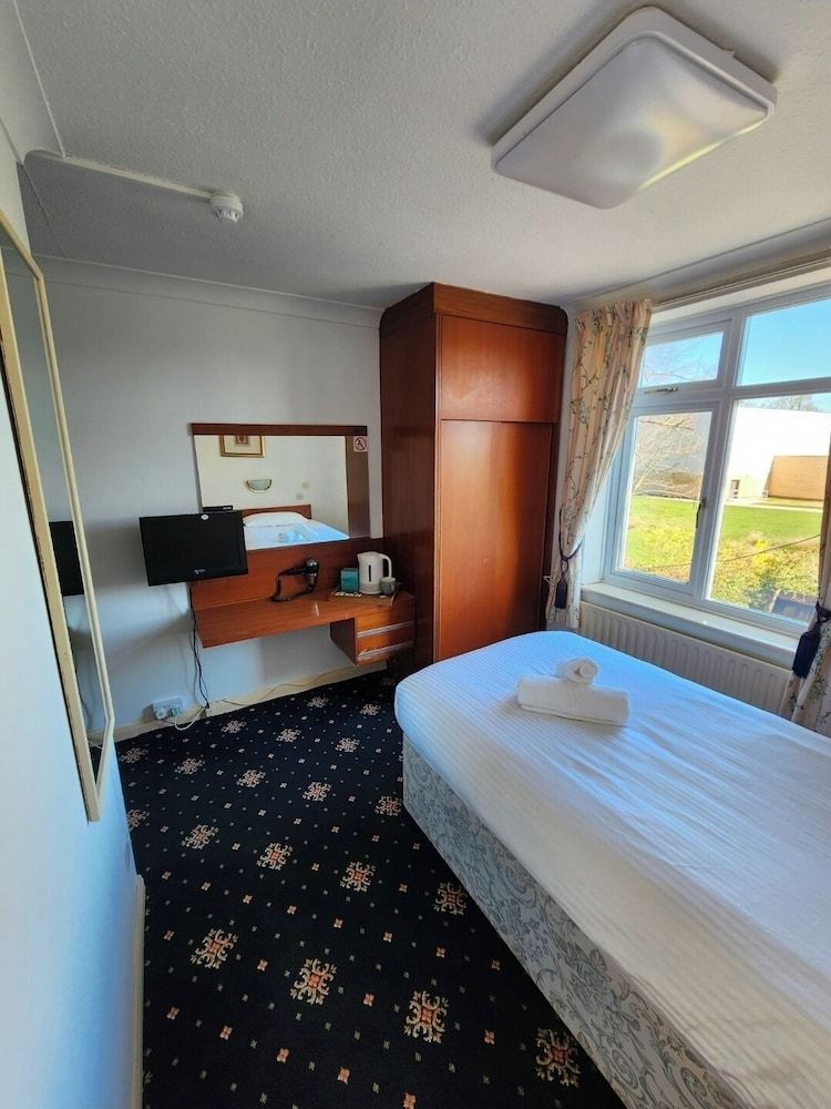 The Limes Hotel 3