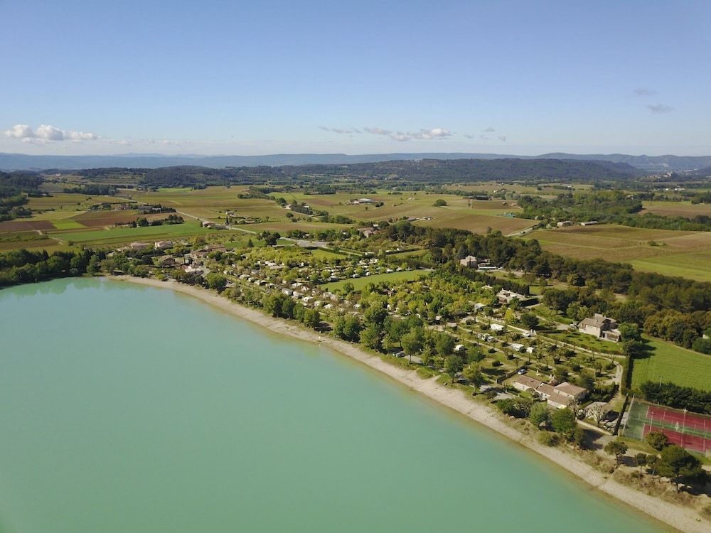 Camping de la Bonde -1 étoiles à Sannes