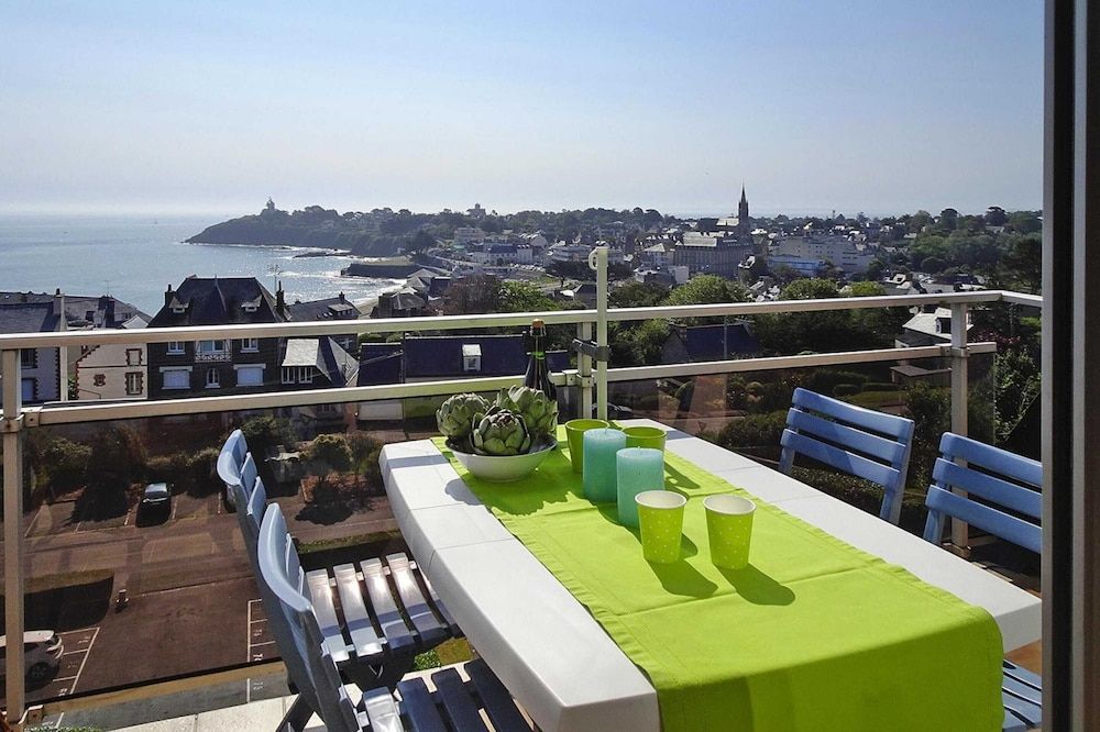 Apartment in St Quay Near Seven Beaches -1 estrellas en Saint-Quay-Portrieux