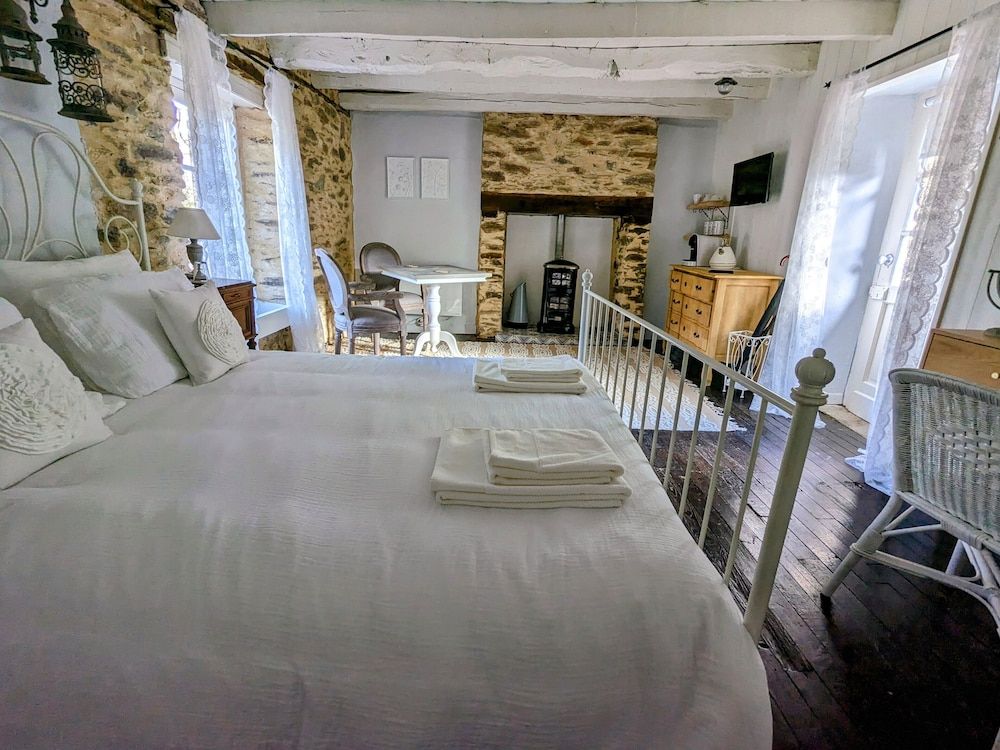 Sous le Chateau 2