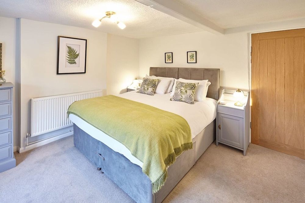 Host Stay Green Willow 3