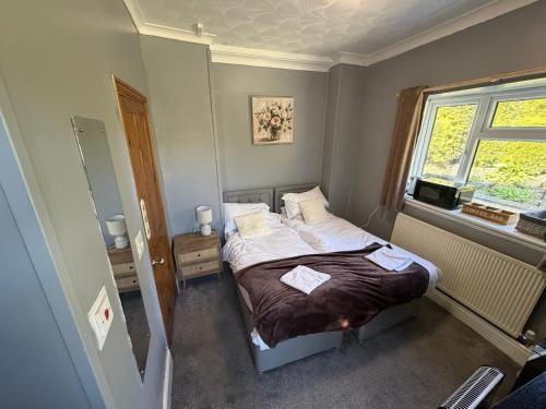 OYO Prince of Wales Country Hotel 2