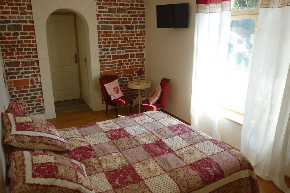Chambres d'Hotes - La Ferme De Tigny 2