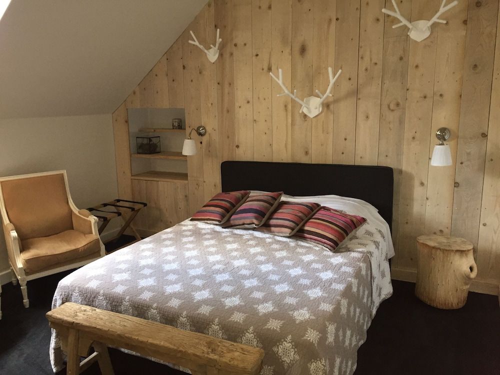Boutique Hotel B&B Fleurie -1 étoiles à Saint-Amand-Montrond