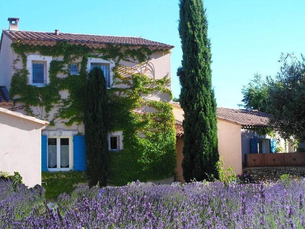 Le clos des lavandes -1 estrelas em Lacoste