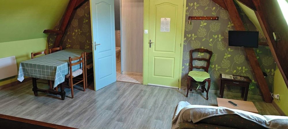 Les Chambres du Relais -1 estrellas en Liettres