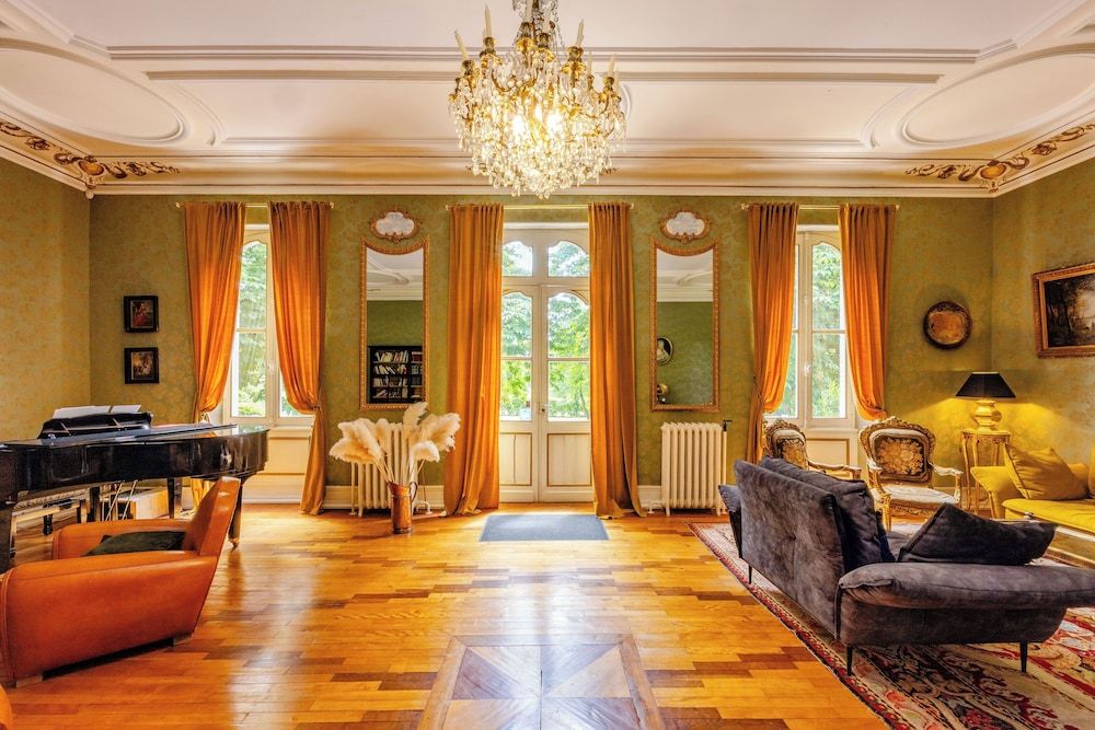Le Manoir du Thouron -1 estrellas en Saint-Sulpice