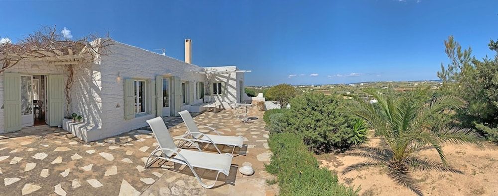 Villa Joy in Ampelas Paros 2