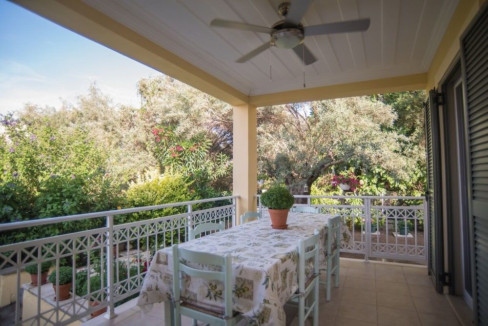 Lefkada Summer House Near the Beach 2