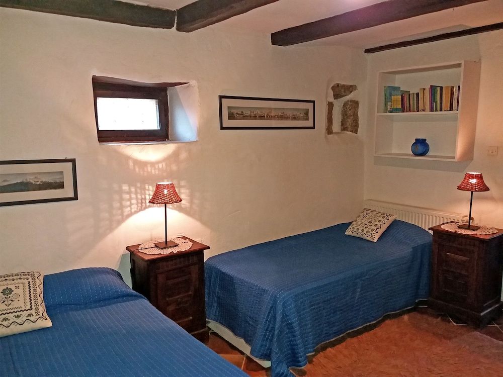 Ampelos Estate 3