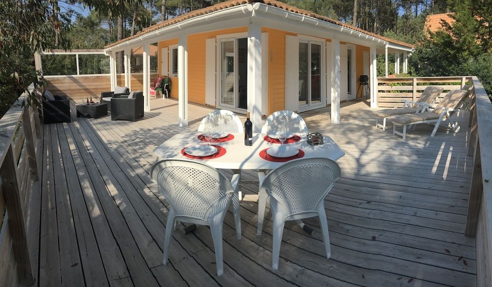 Chalet Orange Naturiste la Jenny -1 estrelas em Le Porge
