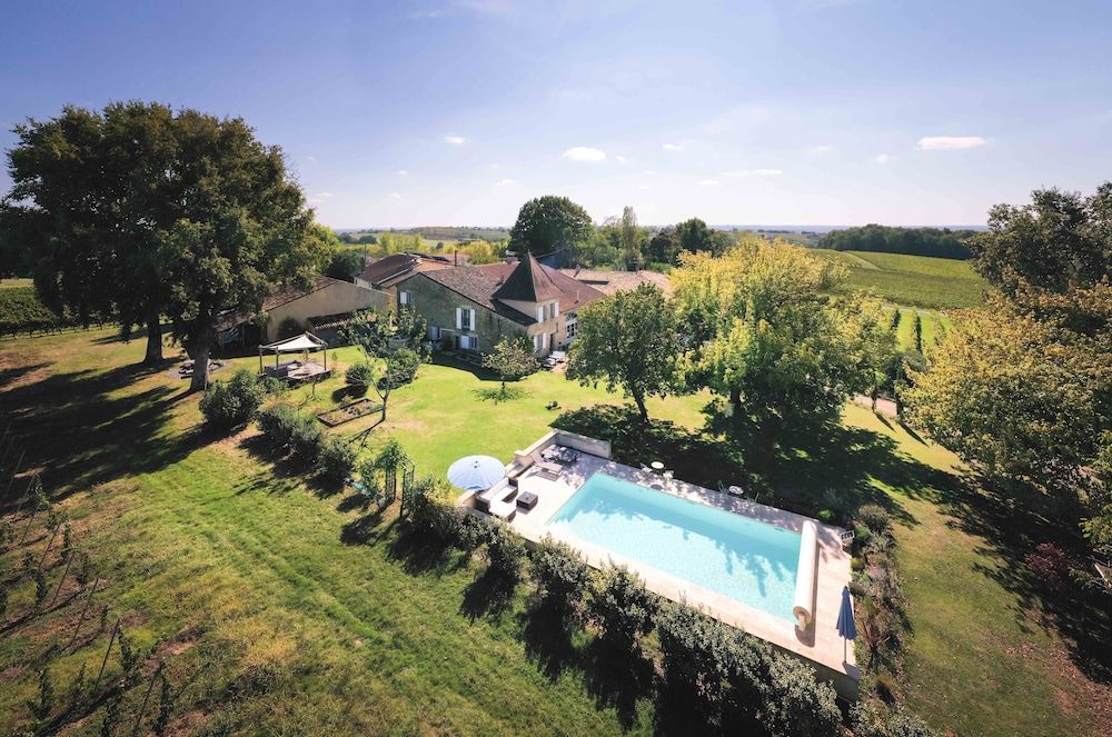 Maison des Quatre Saisons -1 étoiles à Les Esseintes