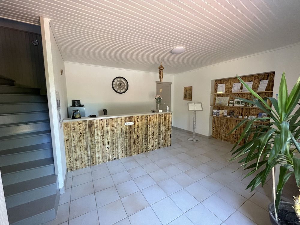Les Trois Cèdres 2