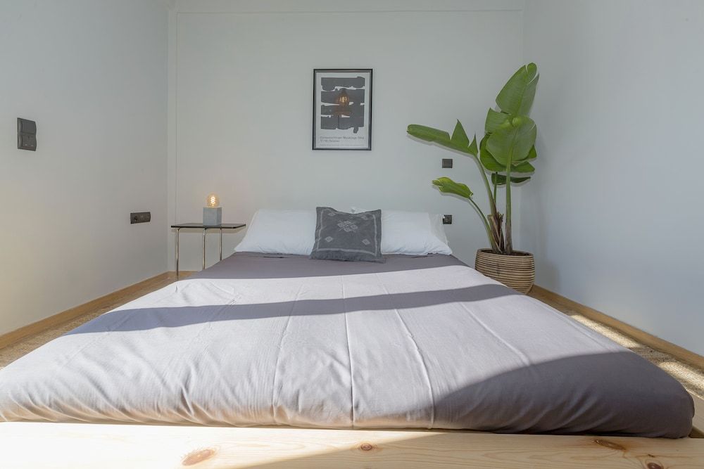 URBAN F HOUSE 3
