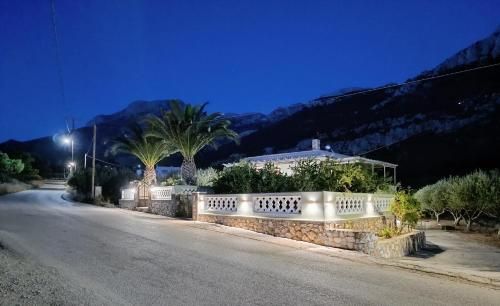 Reisis Family Residence 3