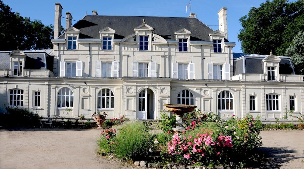 Château de la Chaussée -1 estrellas en Brain-sur-Allonnes