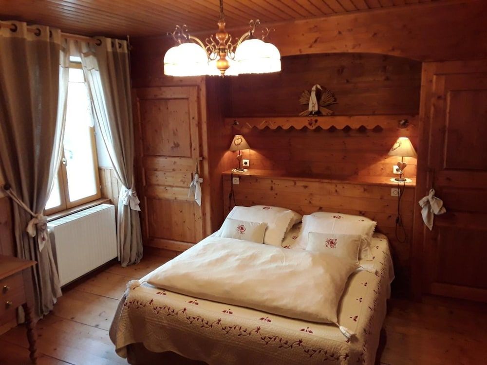 Chambre d'hote le Bellevue -1 estrelas em Giron