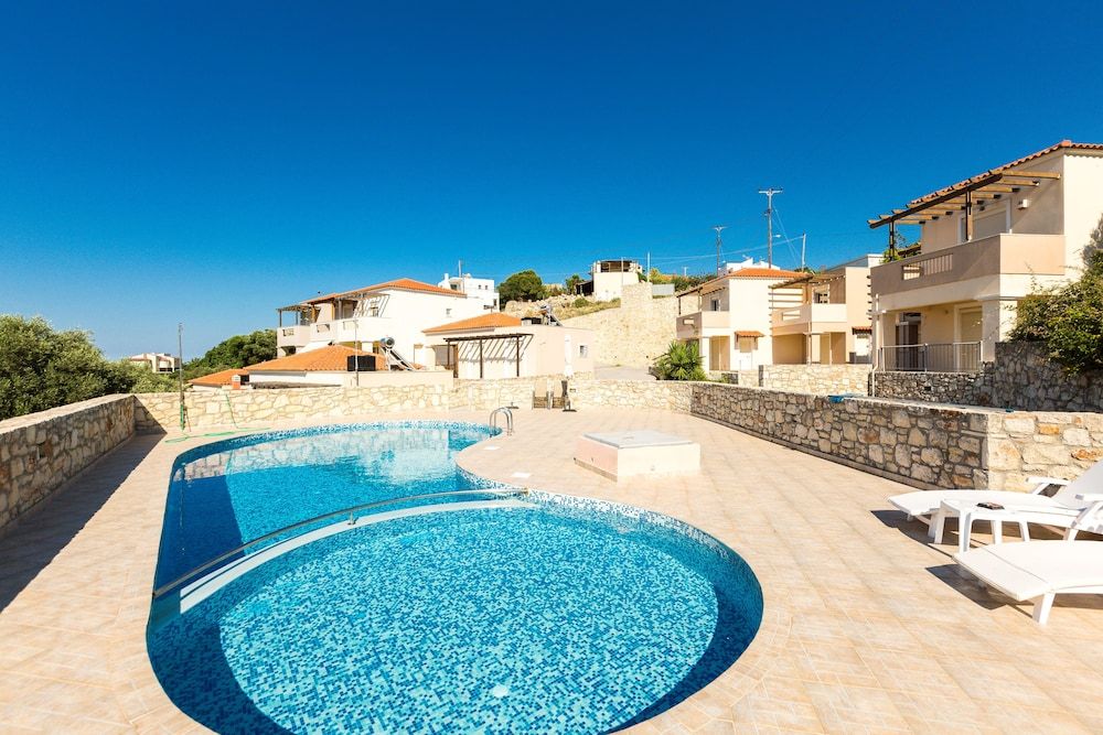 Villa Alysso -1 estrellas en Megála Khoráfia