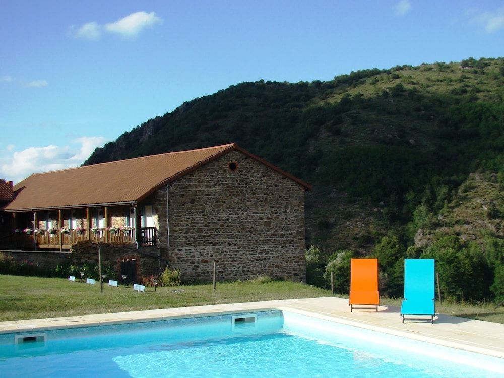 Chambres Et Tables D'Hote De Margaridou -1 estrellas en Blesle