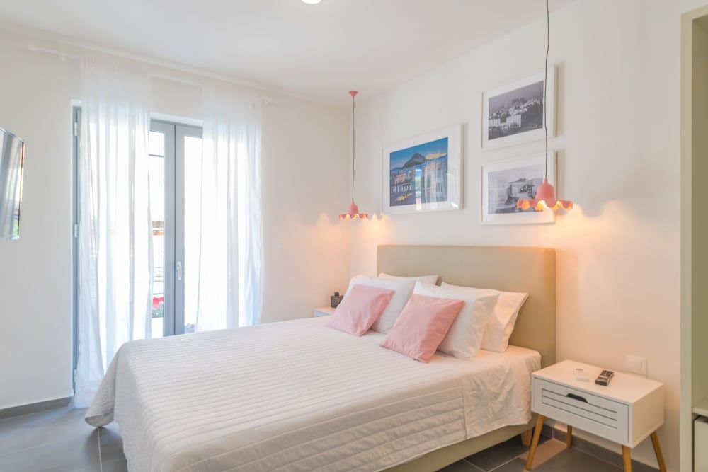 Rotunda Suites 3