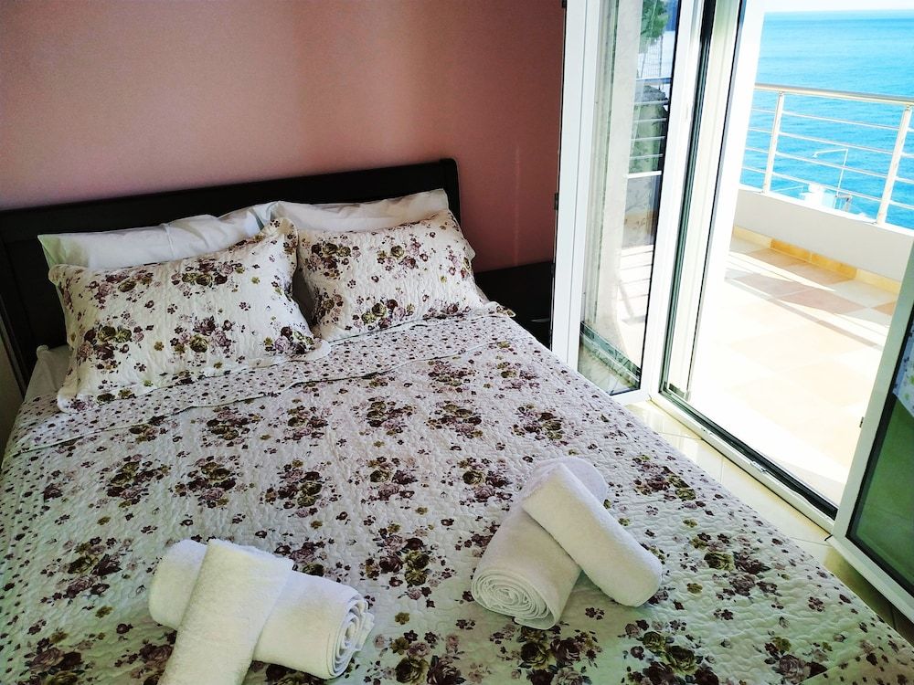 Luxurious Villa Paradise PRIVATE BEACH 3