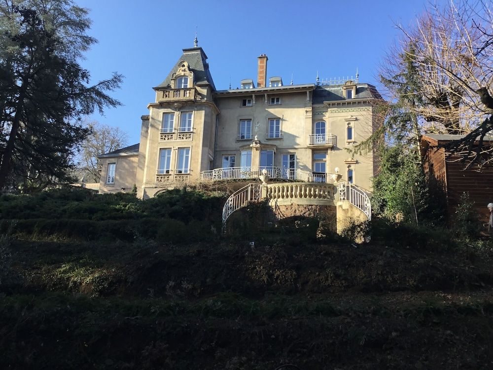 Le Manoir -1 estrelas em Tarare