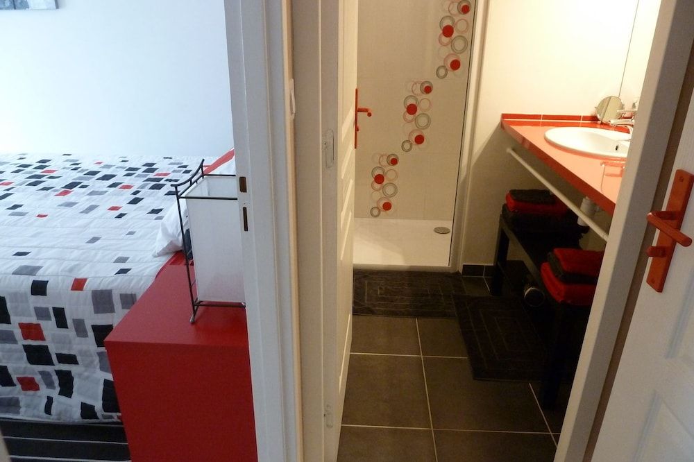 En Rouge et Noir 3