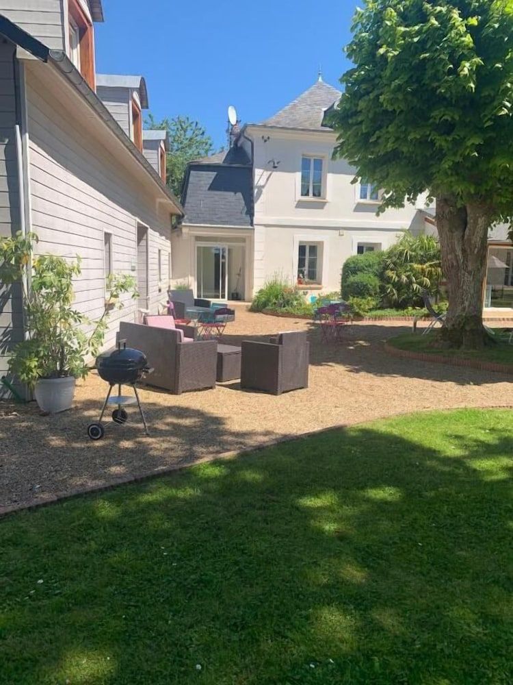 Le petit manoir -1 étoiles à Farceaux