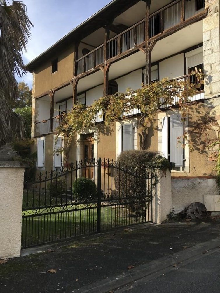 La Maison d'Amalaurille -1 estrellas en Estancarbon