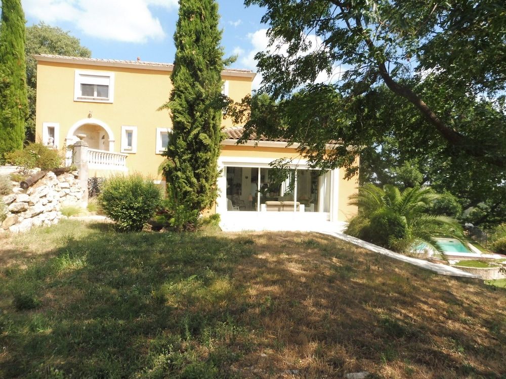 Montèze Paradis Chambres d'Hotes -1 estrellas en Saint-Christol-lès-Alès