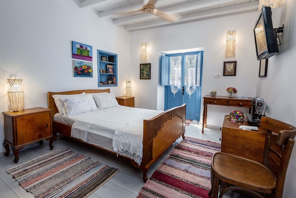 The Aegean blue country house Old Milos 3