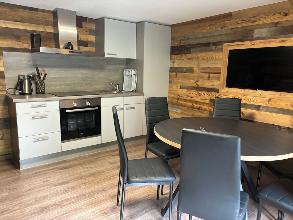 La Ferme de Rochesson Piscine & Jacuzzi 3