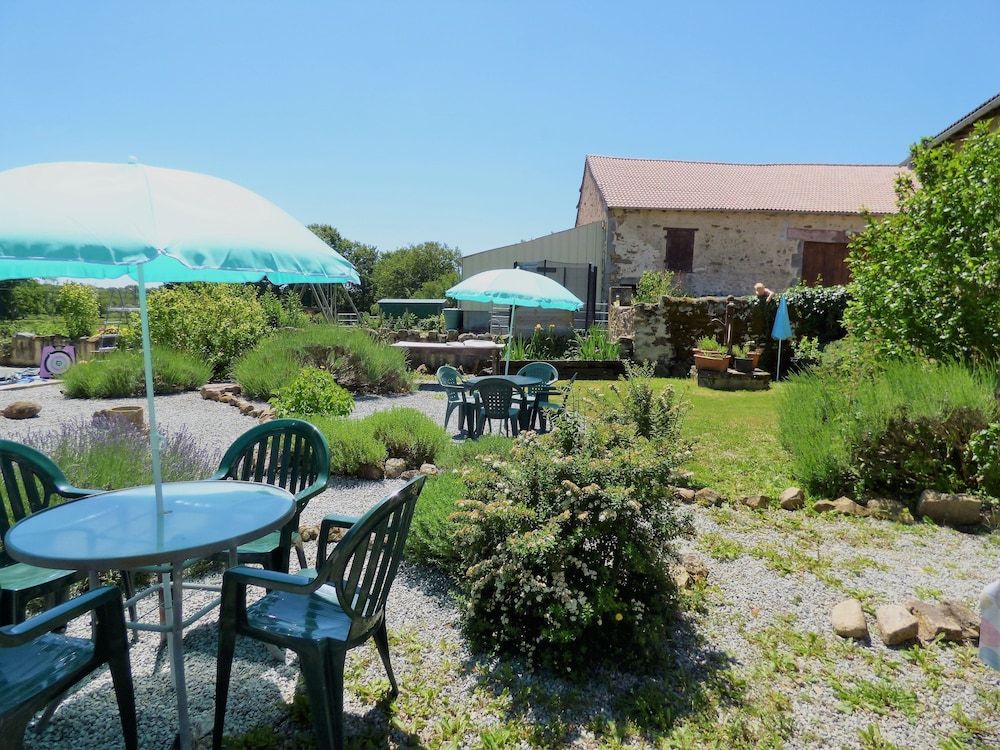 L'Ancien Presbytère -1 estrelas em Le Dorat