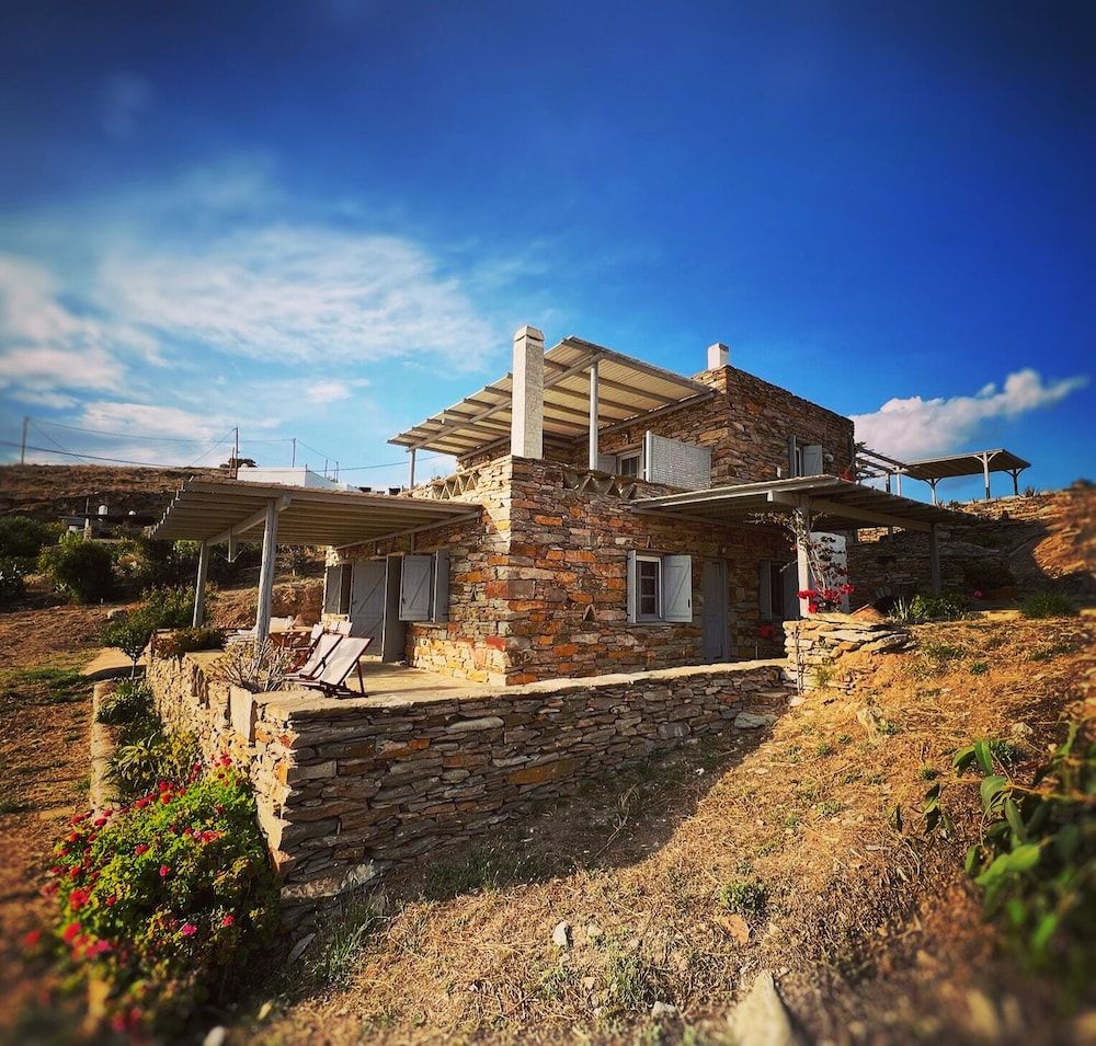 The Traditional Stone Villa -1 estrellas en Koundouros