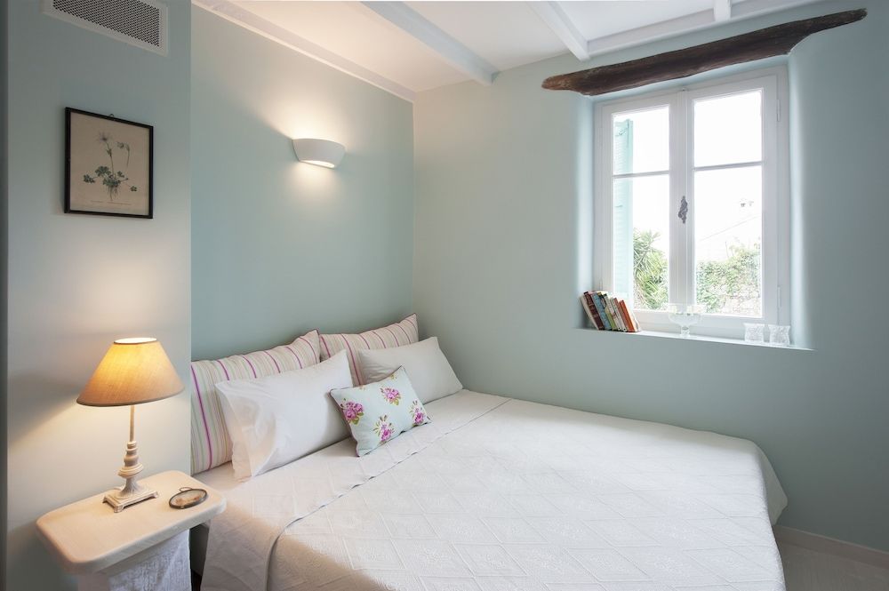White Jasmine Cottage 3