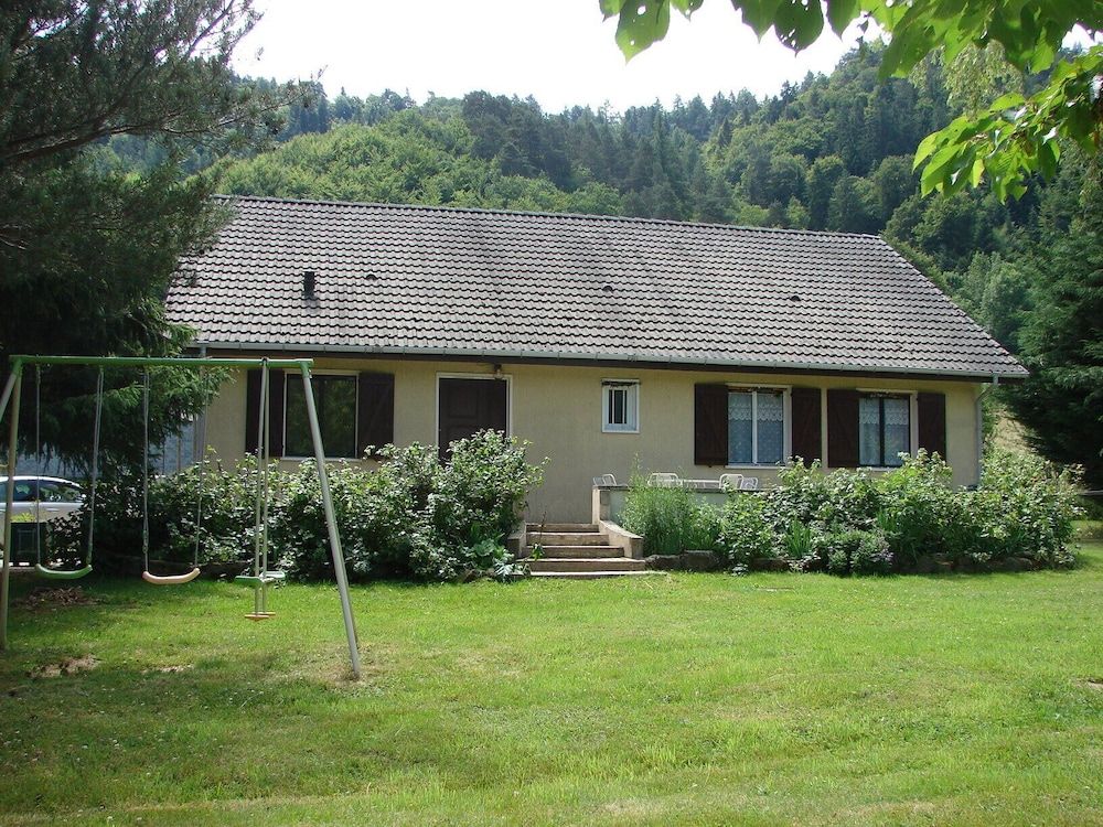 La Villa du Bac 3 estrellas en Chambon-sur-Lac