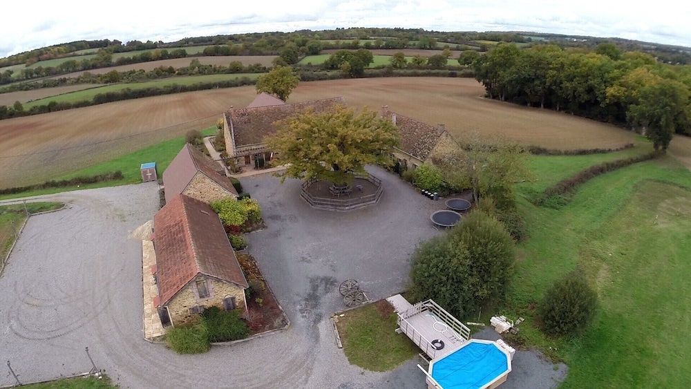 Domaine Bonneblond - Tentes Glamping -1 estrelas em Saint-Désiré
