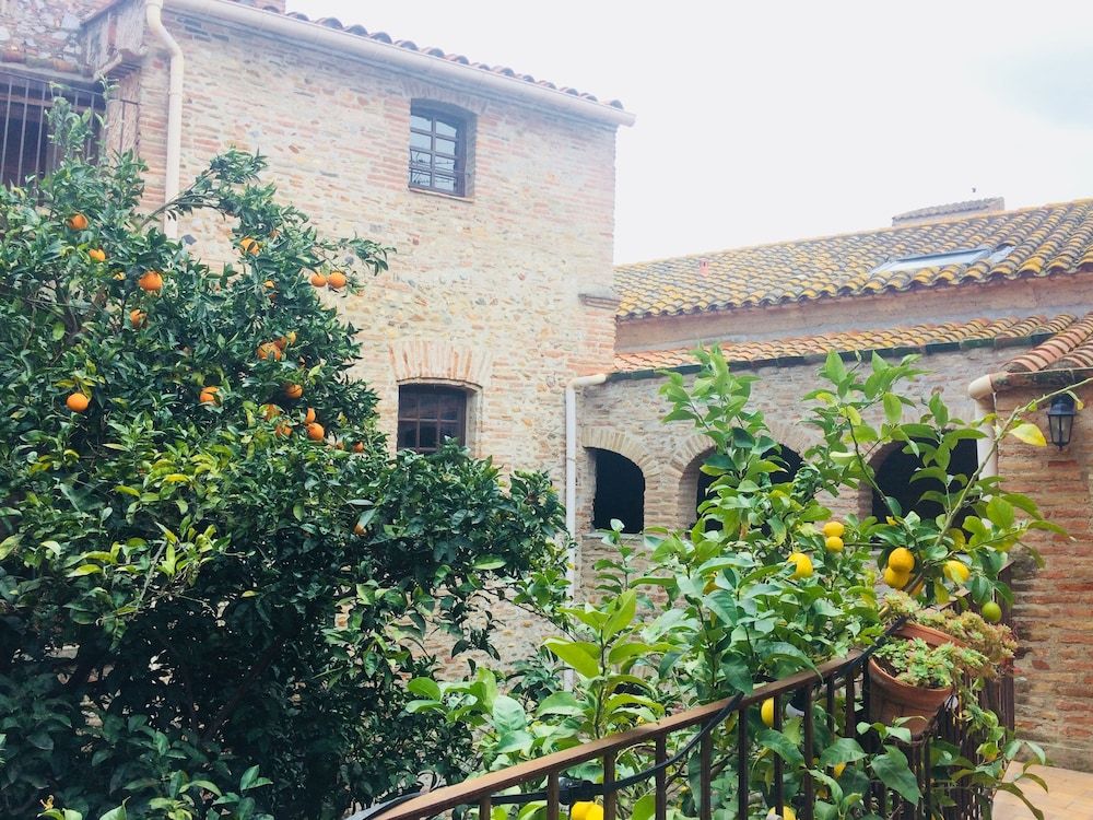 La Vieille Demeure -1 estrellas en Torreilles